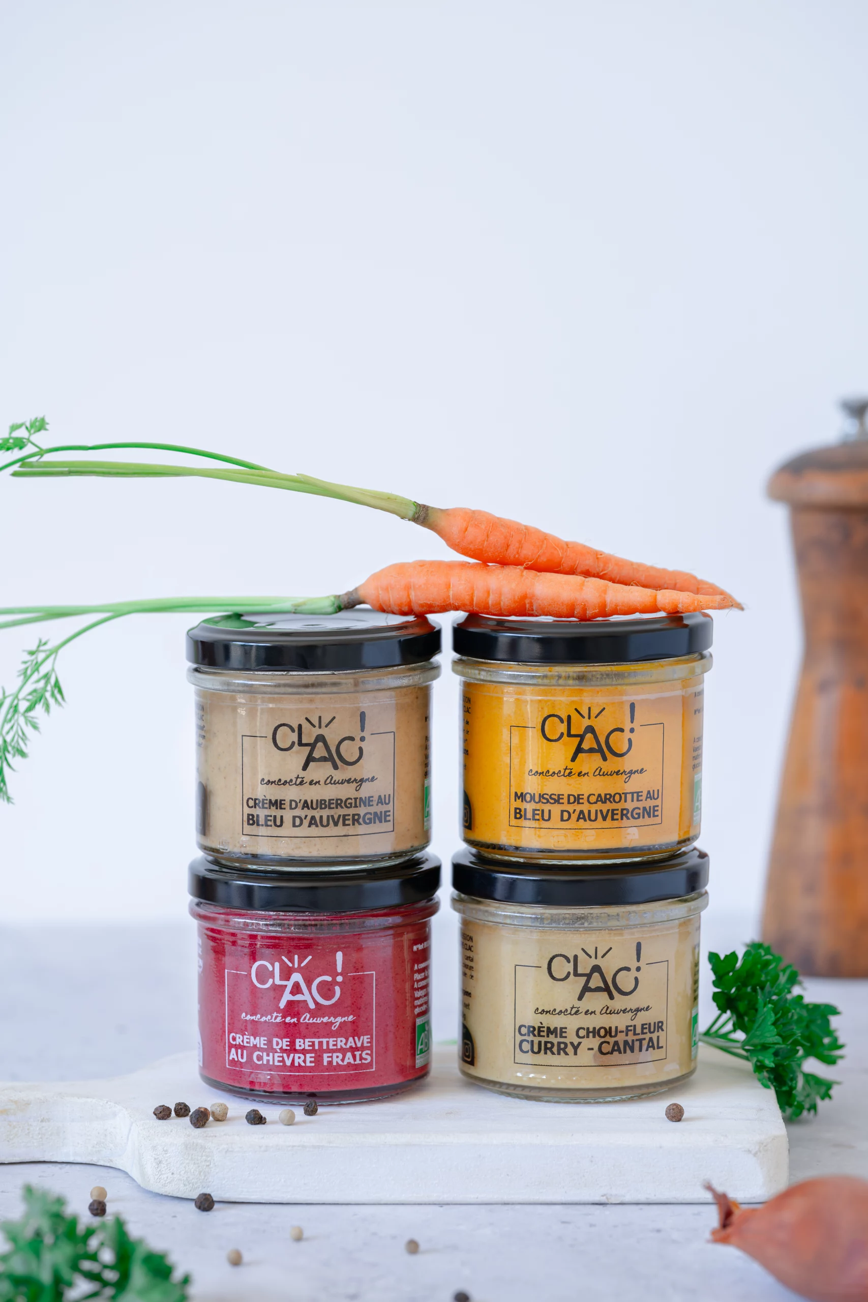 aperostore-produits-clac-tartinables-ingredients Conserves de tartinables clac présentés avec des ingrédients