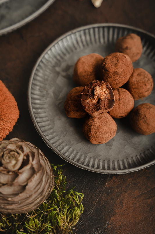 truffes-au-chocolat-coeur-croustillant-praline